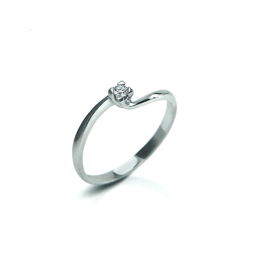White gold diamond engagement ring 