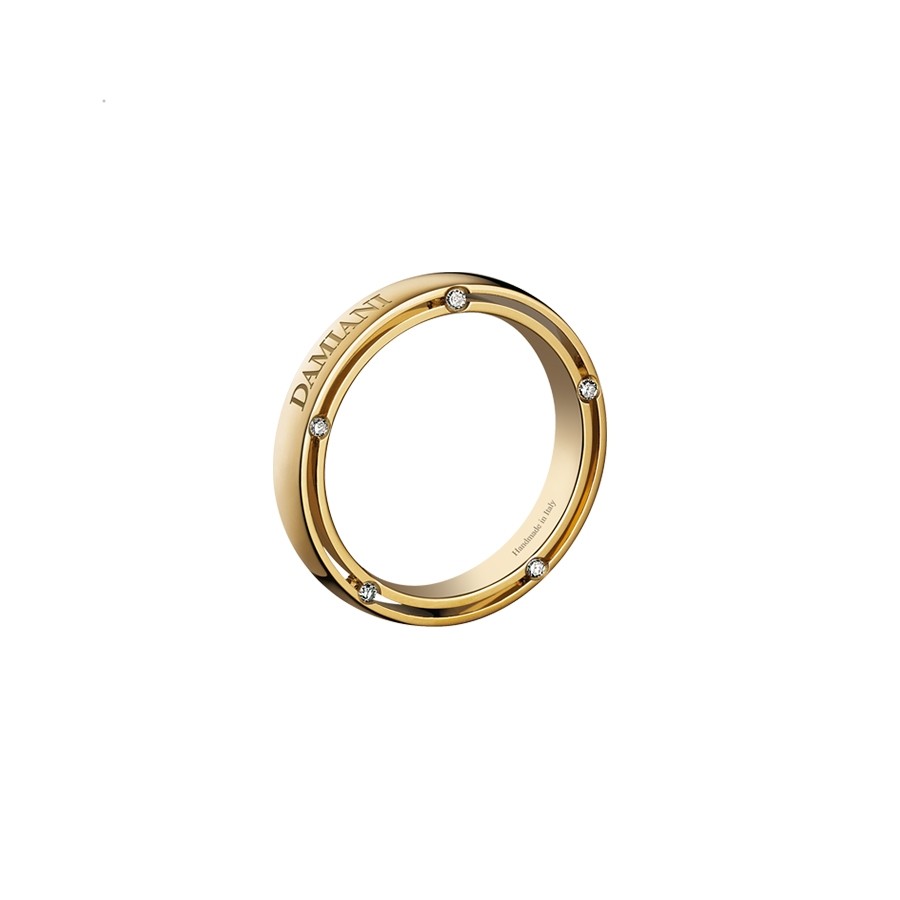D.Side Gold Ring with Diamonds